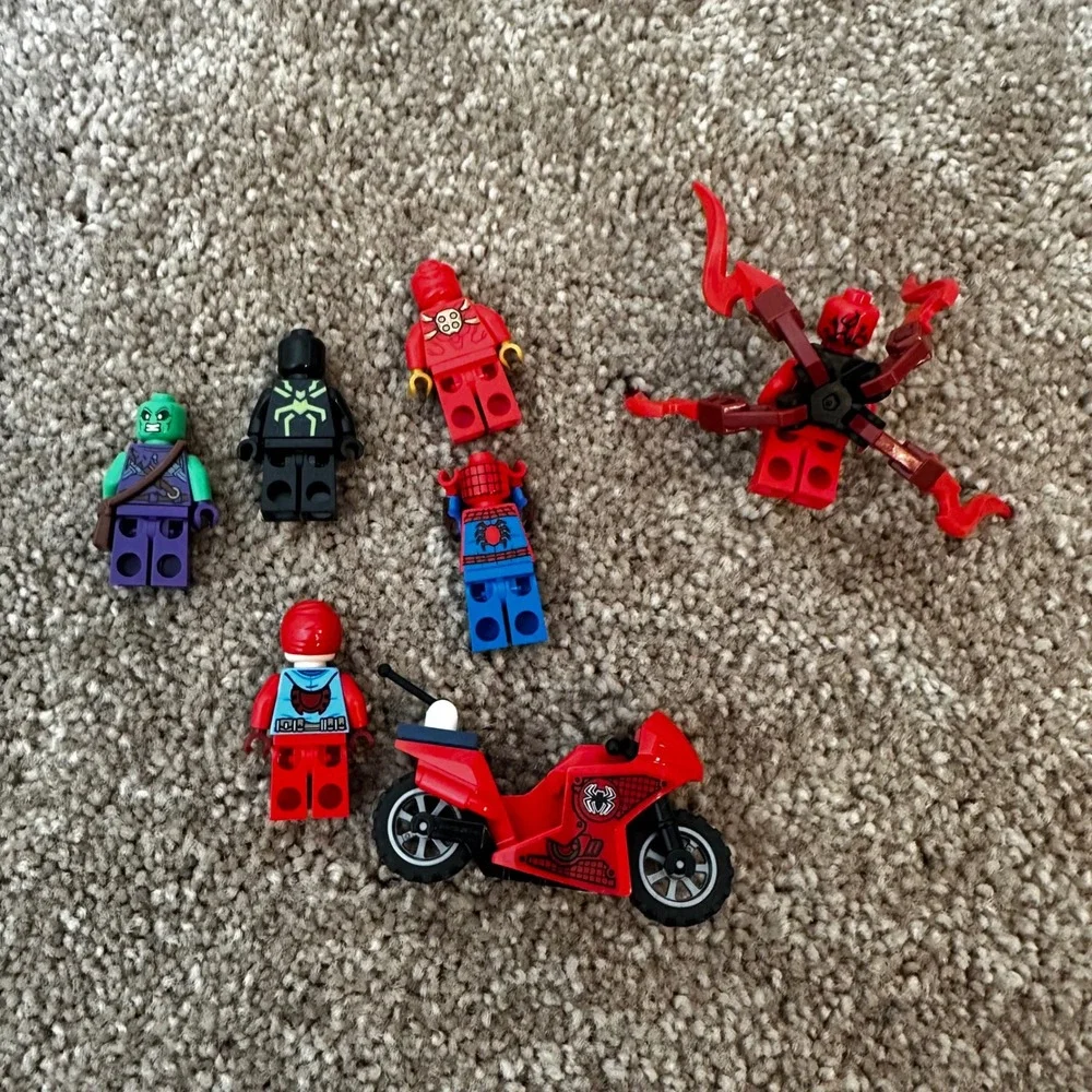 LEGO Marvel SpiderMan Minifigure Lot Carnage Green Goblin Iron Spider Motorcycle